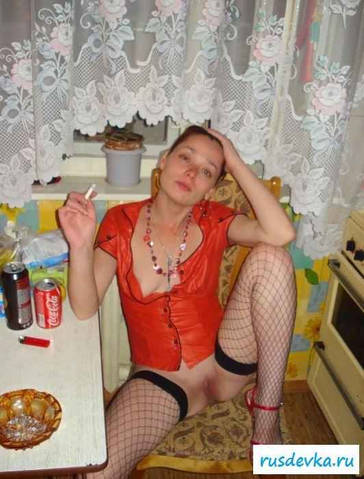 Пошлость голой пьяной развратницы