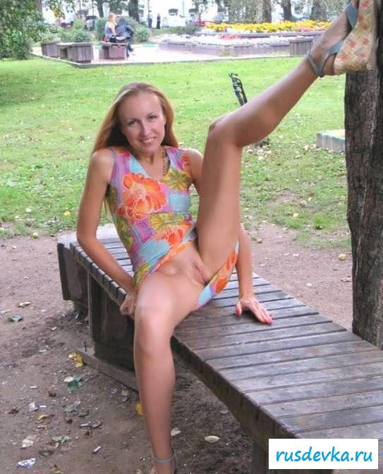 Голые испанки на улице и дома (20 фото эротики)