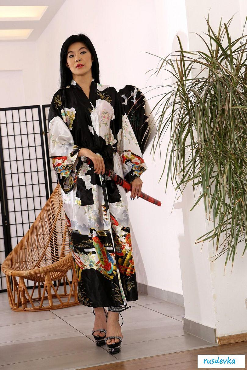 Сквирт пошлой узбечки Akasha Coliun