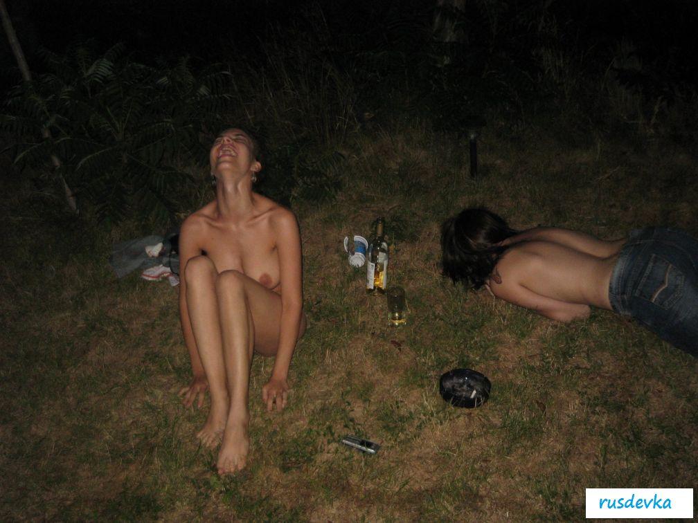 Бухая на природе частное