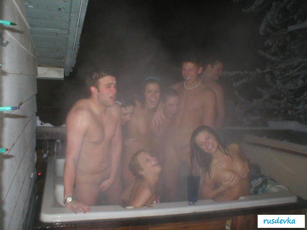 Вечеринка в бане голышом