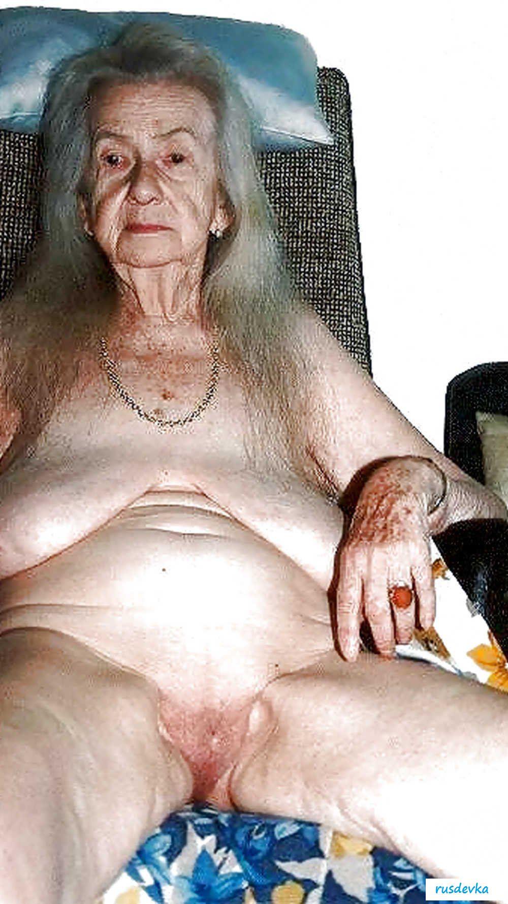 Очень старые голые женщины
